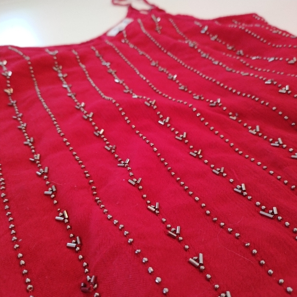 Gorgeous Dex Hand Beaded Tank. SIZE S Crimson with grey silver beading, lined. - Picture 3 of 12